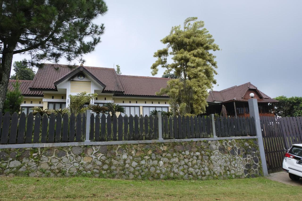 Aldeoz Villa Ciater Sarireja エクステリア 写真